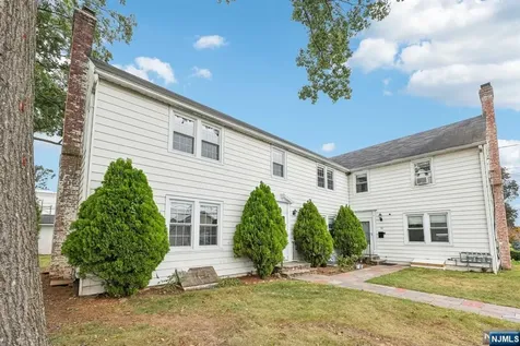 29 13th Avenue Elmwood Park NJ 07407