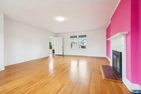 29 13th Avenue Elmwood Park NJ 07407
