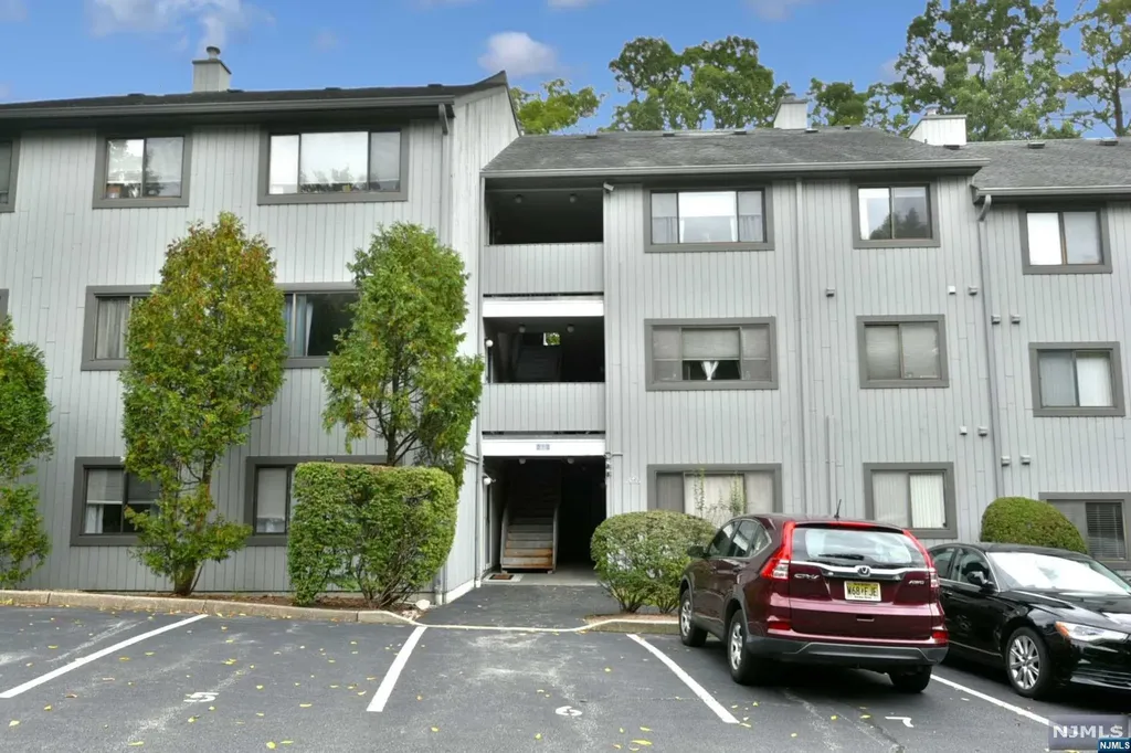 214 Cypress Court Ramsey NJ 07446