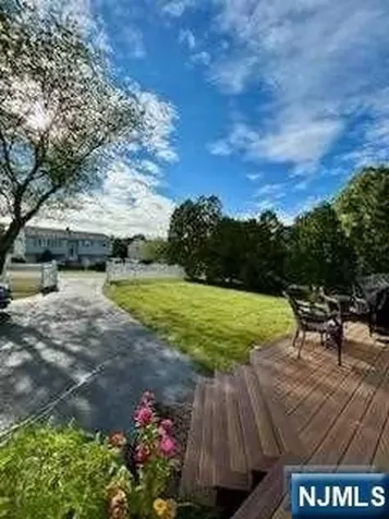 17 Locust Street Wanaque NJ 07420