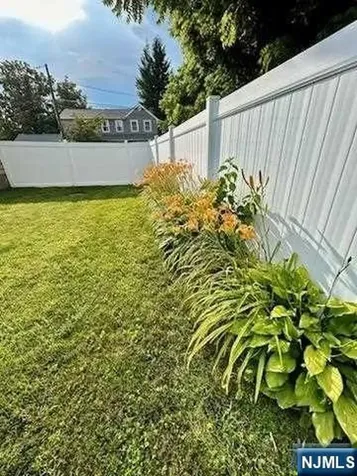 17 Locust Street Wanaque NJ 07420