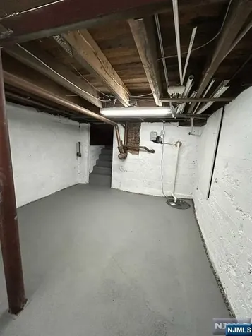 17 Locust Street Wanaque NJ 07420