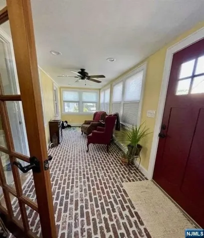 17 Locust Street Wanaque NJ 07420