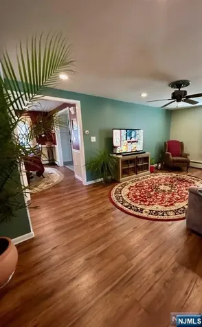 17 Locust Street Wanaque NJ 07420