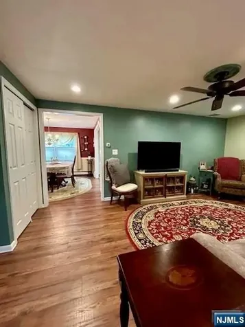 17 Locust Street Wanaque NJ 07420
