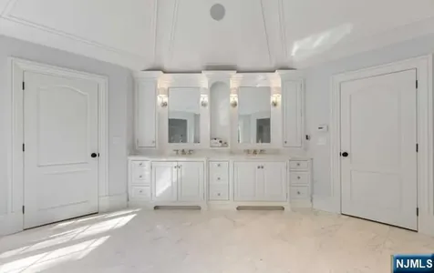 51 Chestnut Ridge Road Saddle River NJ 07458