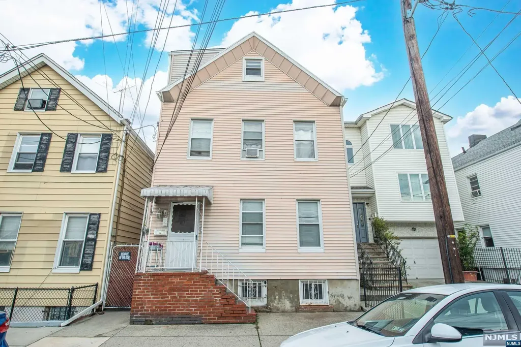 19 Barbara Street Newark NJ 07105