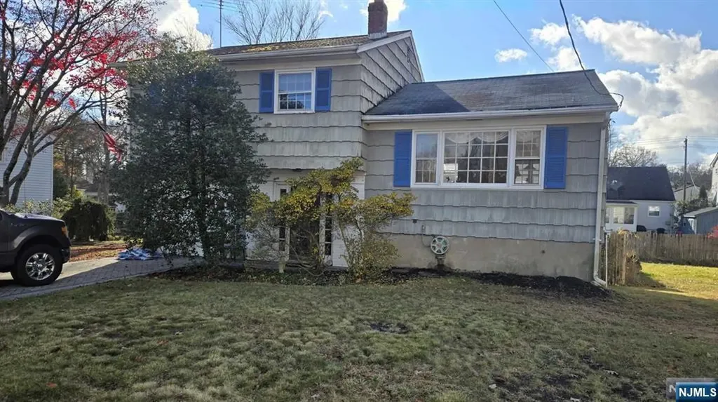 27 Lindbergh Parkway Waldwick NJ 07463