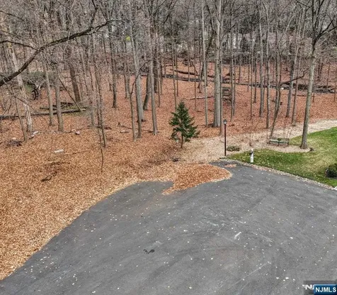 813 E Saddle River Road Ho-ho-kus NJ 07423