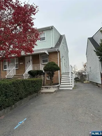 20 Pasadena Avenue Lodi NJ 07644