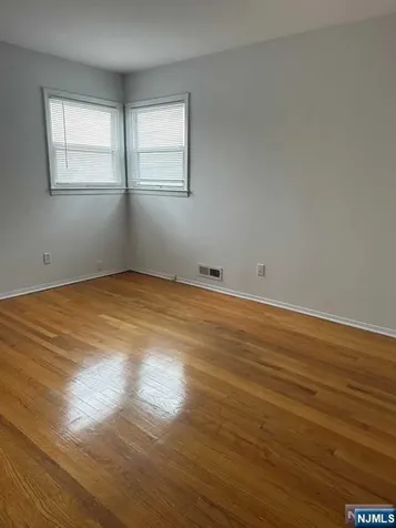 20 Pasadena Avenue Lodi NJ 07644