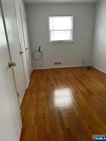 20 Pasadena Avenue Lodi NJ 07644