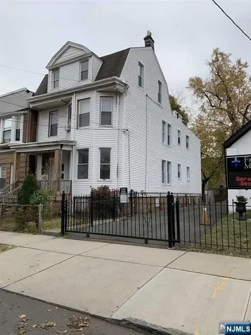 115 Oraton Street Newark NJ 07104