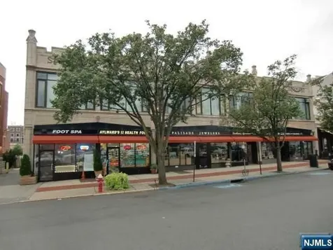 20 N Van Brunt Street Englewood NJ 07631