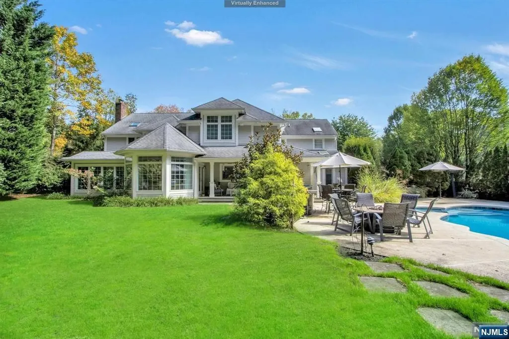 738 Beechcrest Drive River Vale NJ 07675