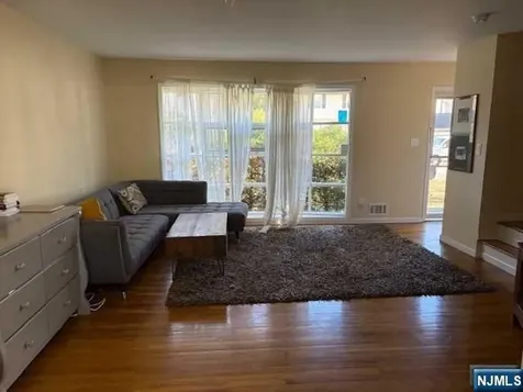 94 Cortland Place Tenafly NJ 07670