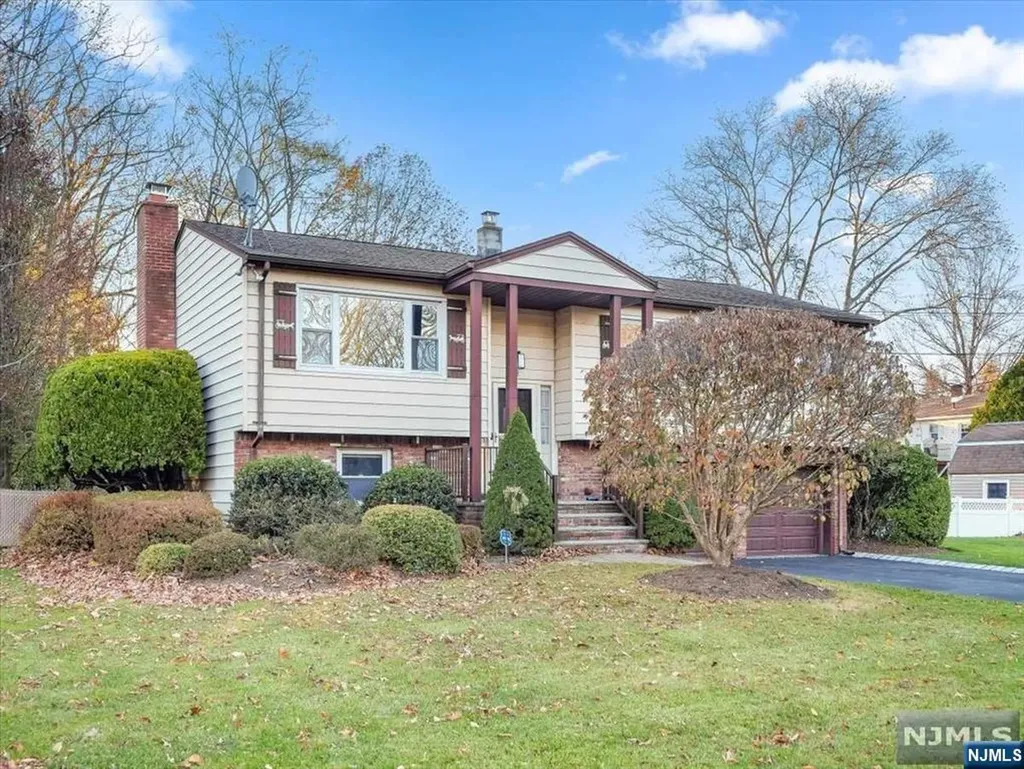 42 Karen Drive Mahwah NJ 07430