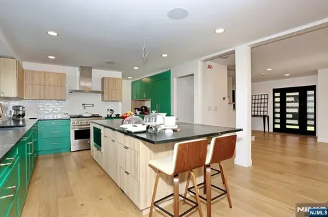 65 Engle Street Cresskill NJ 07626