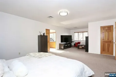 65 Engle Street Cresskill NJ 07626