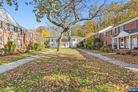 191 Knickerbocker Road Englewood NJ 07631
