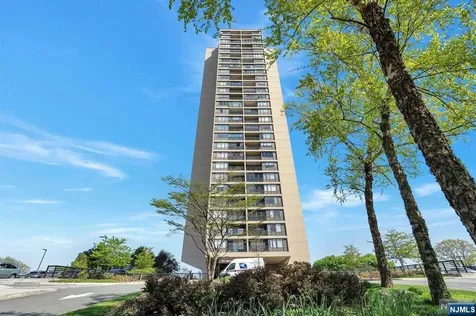 5 Horizon Road Fort Lee NJ 07024