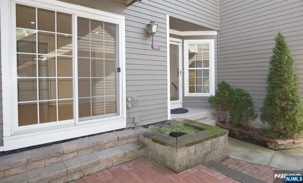 181 Grandview Lane Mahwah NJ 07430