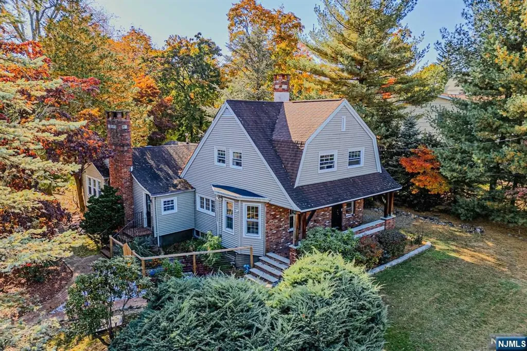 149 Hillside Avenue Allendale NJ 07401