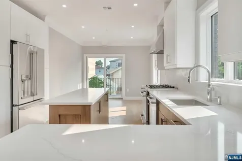 475 Oakdene Avenue Cliffside Park NJ 07010