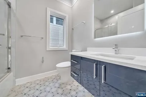 475 Oakdene Avenue Cliffside Park NJ 07010