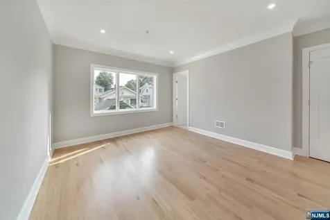 475 Oakdene Avenue Cliffside Park NJ 07010