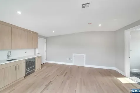 475 Oakdene Avenue Cliffside Park NJ 07010