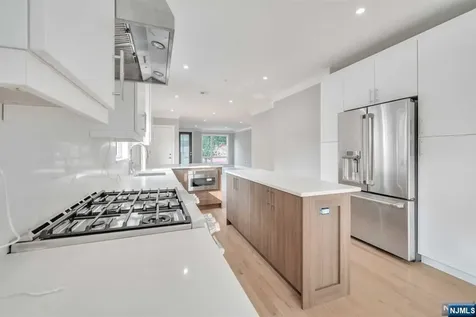 475 Oakdene Avenue Cliffside Park NJ 07010