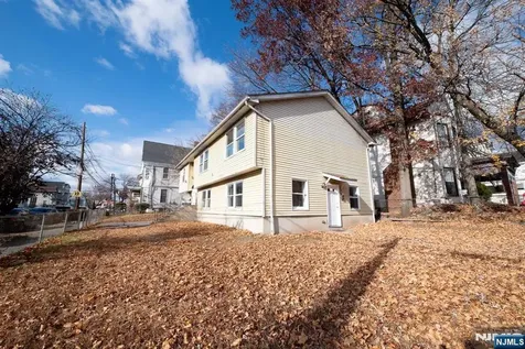678-680 E 23rd Street Paterson NJ 07504
