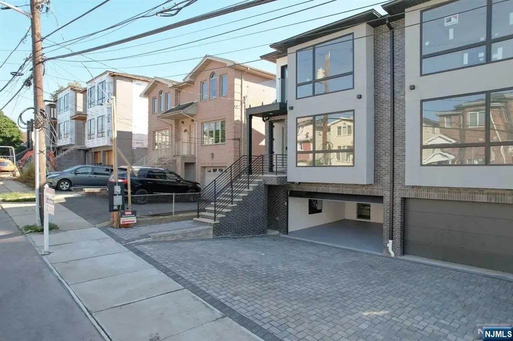 72 W Ruby Avenue Palisades Park NJ 07650