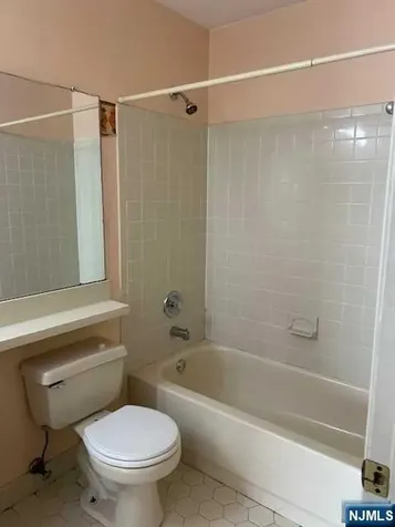 91 Callahan Court Newark NJ 07103