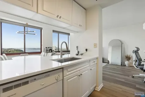 100 Old Palisade Road Fort Lee NJ 07024