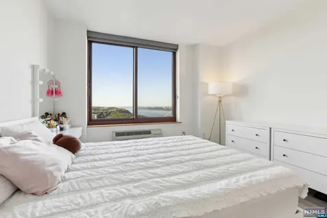 100 Old Palisade Road Fort Lee NJ 07024