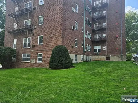 1565 Center Avenue Fort Lee NJ 07024