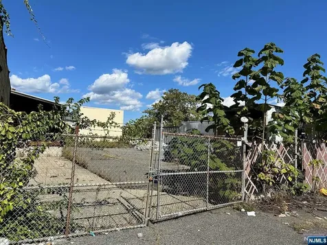 21 - 27 Florida Avenue Paterson NJ 07503