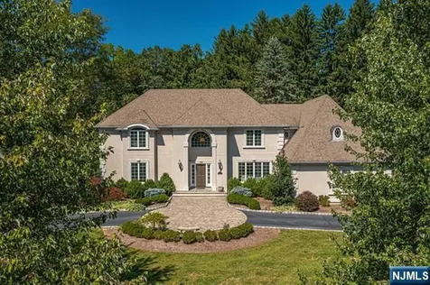 7 Dansfield Court Upper Saddle River NJ 07458