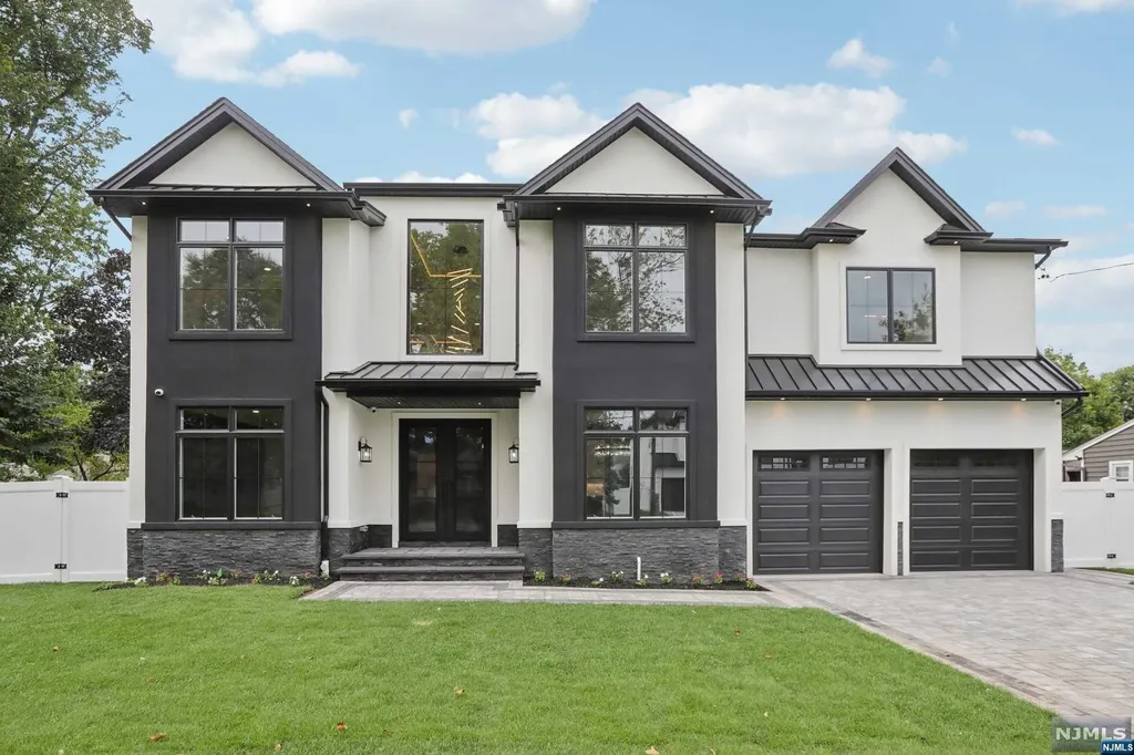 184 Cleenput Terrace Paramus NJ 07652