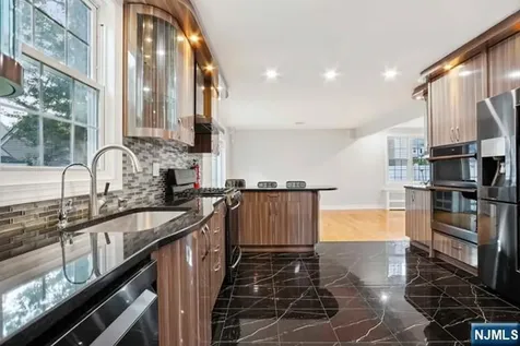 118 Sunset Lane Tenafly NJ 07670