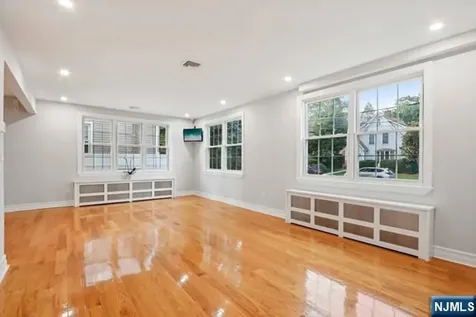 118 Sunset Lane Tenafly NJ 07670