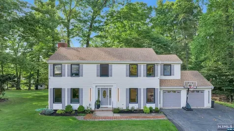 4 Liddy Place West Caldwell NJ 07006