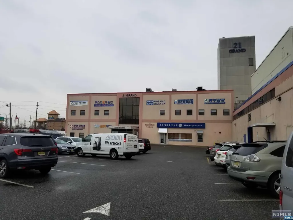 21 Grand Avenue Palisades Park NJ 07650