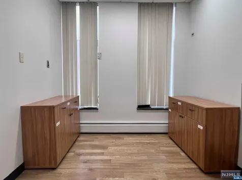 27 Bleeker Street Millburn NJ 07041