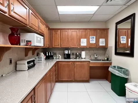 27 Bleeker Street Millburn NJ 07041