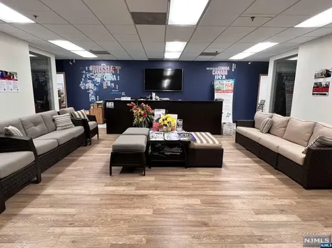 27 Bleeker Street Millburn NJ 07041