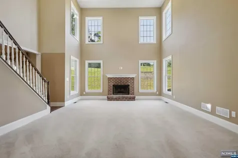 1 Ridgeline Drive Washington Township NJ 07853