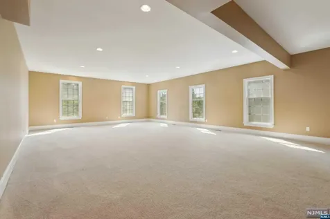 1 Ridgeline Drive Washington Township NJ 07853